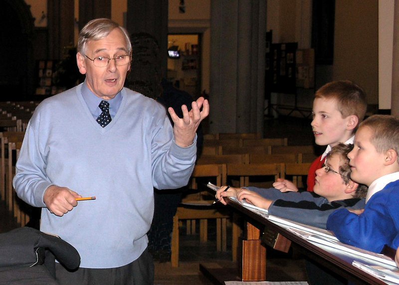 BMR rehearsing Blackburn choristers, Jan. 2007 (i)
